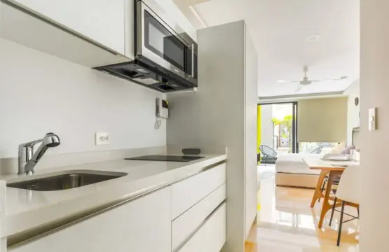 1d701b53 7895 44 L bXB.jpg