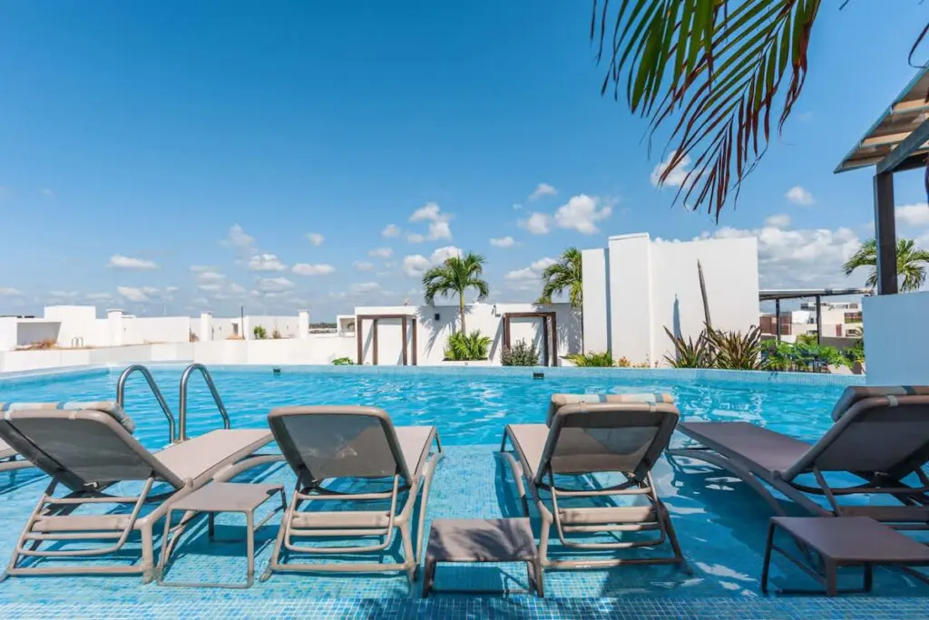 8958024a 6c03 4b GW0He.jpg