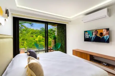 9e2acf26 9b17 40 phy95.jpg