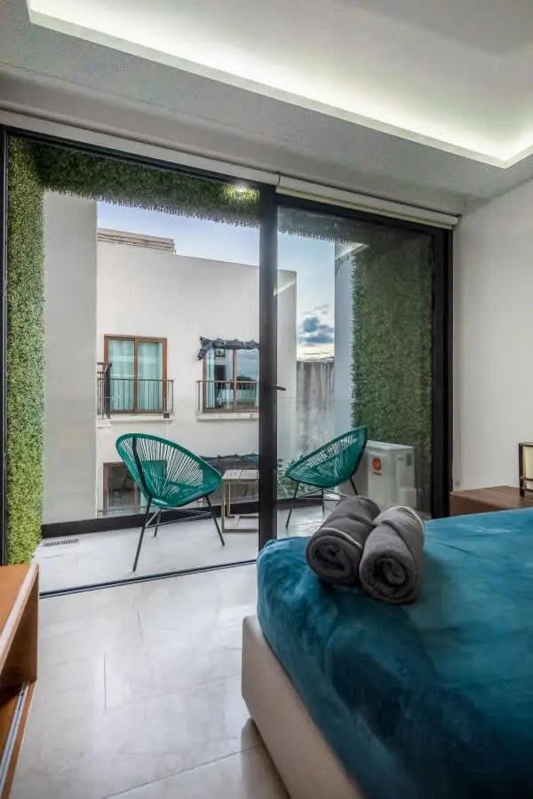 a0f69238 058e 42 B3MB.jpg