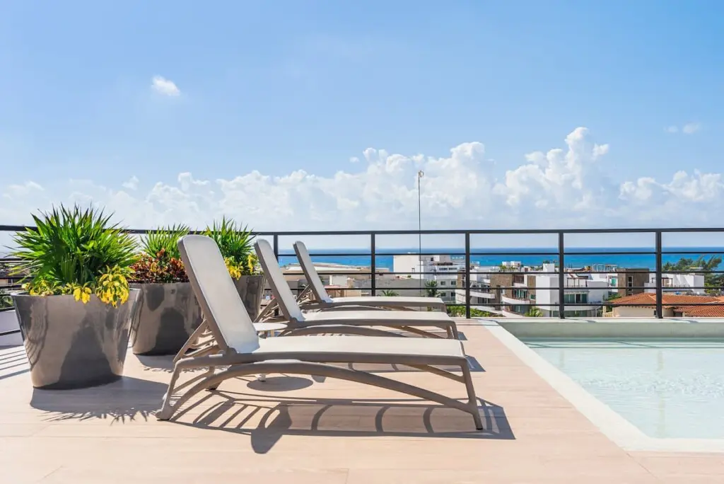 ee04bf17 f4e8 4d nDnB7.jpg