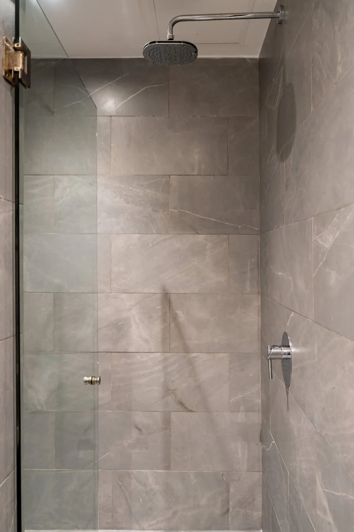 efcd50de 9816 46 CAZZY.jpg