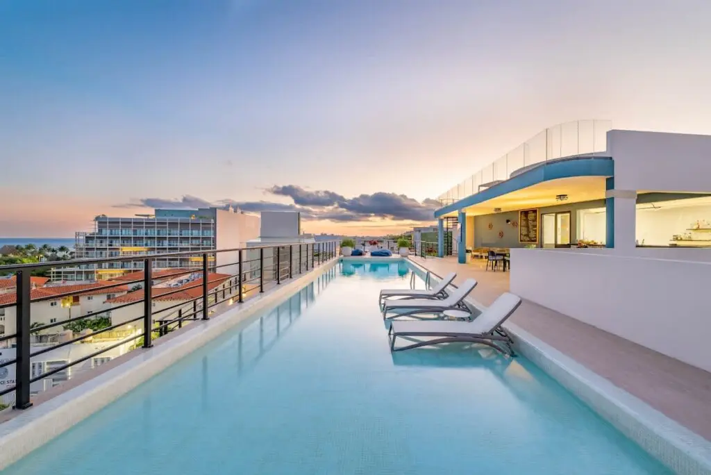 f0cf75b7 2a00 47 S74ZP.jpg