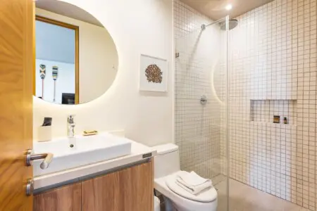 f768a913 46bb 4e Va6Kn.jpg