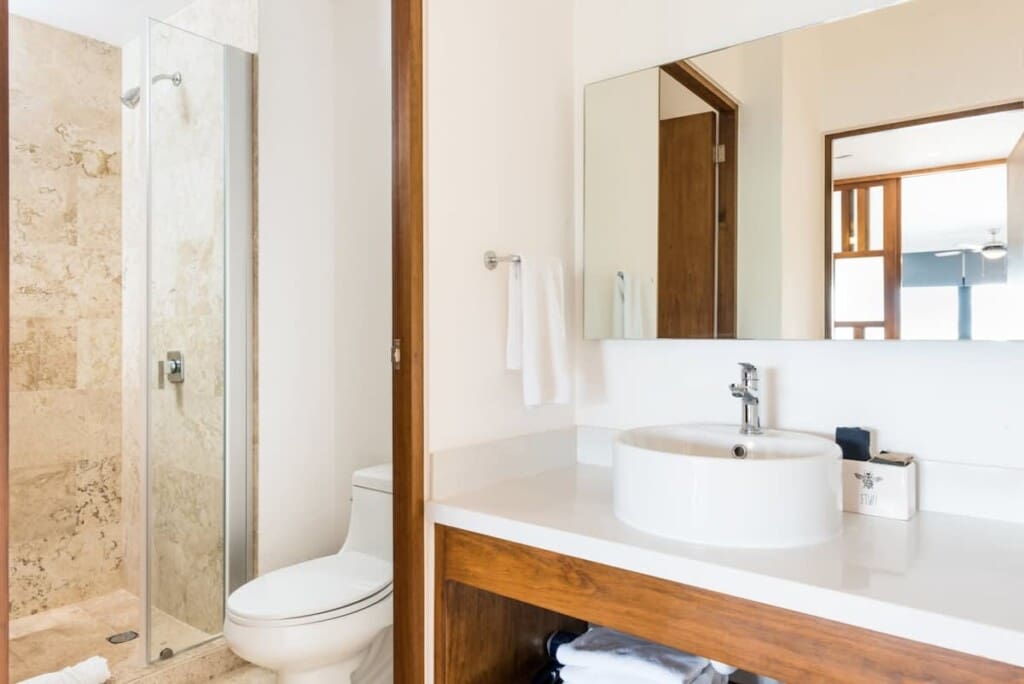 7336c5cc bfbe 46 74Y7L.jpg